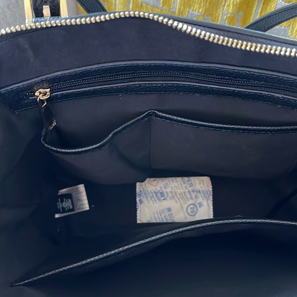 Black hand bag - Picture 2 of 4